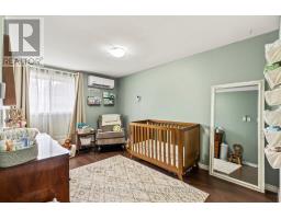 11 - 460 SOUTHDALE ROAD E - 25