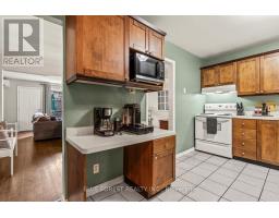 11 - 460 SOUTHDALE ROAD E - 7