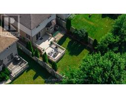 1733 DEVOS DRIVE - 31