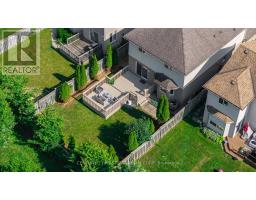 1733 DEVOS DRIVE - 32