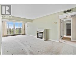 808 - 4 WILLOW STREET - 18