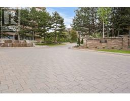 808 - 4 WILLOW STREET - 32