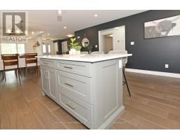 269 SYDENHAM STREET E - 17