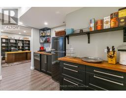 1090 EAGLETRACE DRIVE - 33
