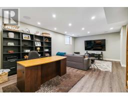 1090 EAGLETRACE DRIVE - 36