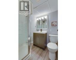 392 BEACHWOOD AVENUE - 34