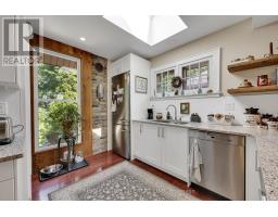 244 CATHCART STREET - 20