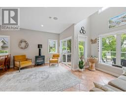 210 CORNELL DRIVE E - 11