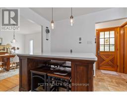 184 FORESTWOOD DRIVE - 35