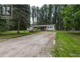 202 CHESTNUT DRIVE - 6