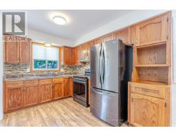 20 FAIRCHILD CRESCENT - 10