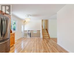20 FAIRCHILD CRESCENT - 14