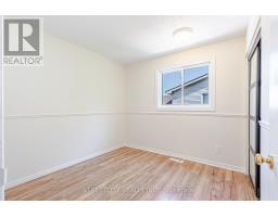 20 FAIRCHILD CRESCENT - 16