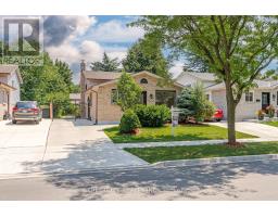 20 FAIRCHILD CRESCENT - 2