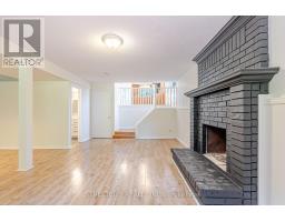20 FAIRCHILD CRESCENT - 26