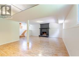 20 FAIRCHILD CRESCENT - 27