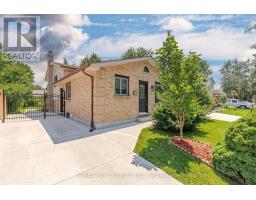 20 FAIRCHILD CRESCENT - 3