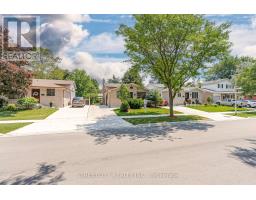 20 FAIRCHILD CRESCENT - 30