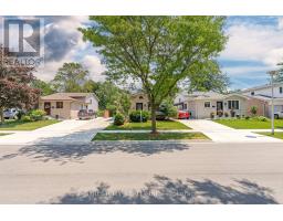20 FAIRCHILD CRESCENT - 32