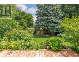 20 FAIRCHILD CRESCENT - 38