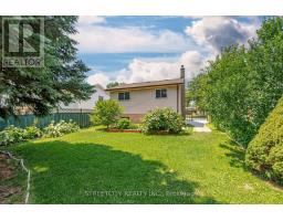 20 FAIRCHILD CRESCENT - 39