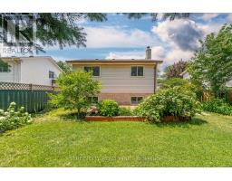 20 FAIRCHILD CRESCENT - 40