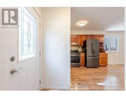 20 FAIRCHILD CRESCENT - 8