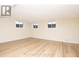 88 OPTIMIST DRIVE - 30