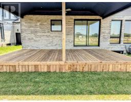 88 OPTIMIST DRIVE - 36
