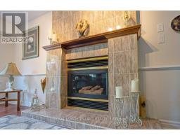 33 STONEYCREEK CRESCENT - 20
