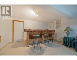 33 STONEYCREEK CRESCENT - 25
