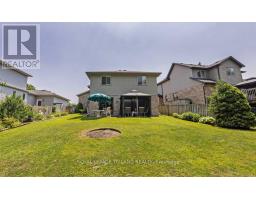 33 STONEYCREEK CRESCENT - 32