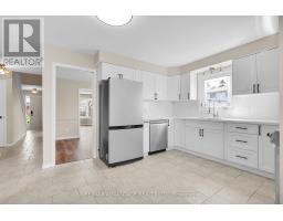 144 FAIRCHILD CRESCENT - 12