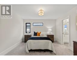 1287 DYER CRESCENT - 34