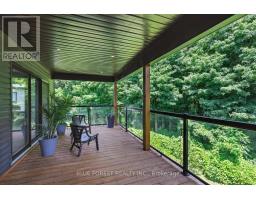 1287 DYER CRESCENT - 43