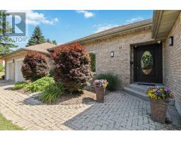 11 OTTER COURT - 6