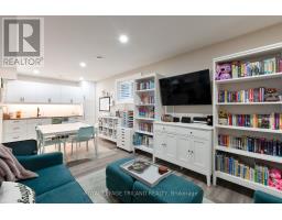 57 - 383 DAVENTRY WAY - 28