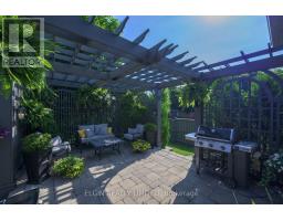 11 DORAL COURT - 6