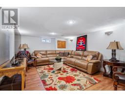 108 HIGHVIEW AVENUE W - 31