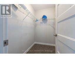 885 SARNIA ROAD - 12