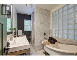 800 SPRINGBANK DRIVE - 33