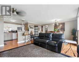 809 - 127 BELMONT DRIVE - 11