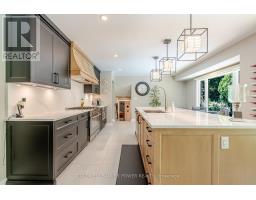 68 HAMPTON CRESCENT - 11