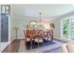 68 HAMPTON CRESCENT - 14