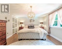 68 HAMPTON CRESCENT - 25
