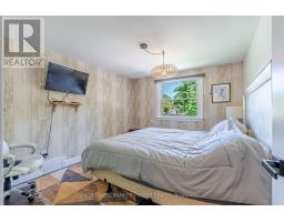 68 HAMPTON CRESCENT - 30