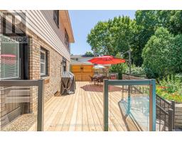 68 HAMPTON CRESCENT - 35