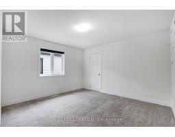 1612 CAPRI CRESCENT - 26