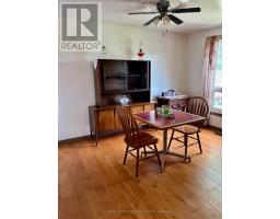 481 MAPLE STREET - 6