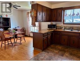 481 MAPLE STREET - 7
